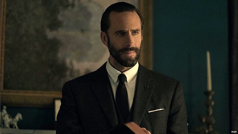 Joseph Fiennes: "The Handmaid’s Tale es una advertencia para defender la democracia"