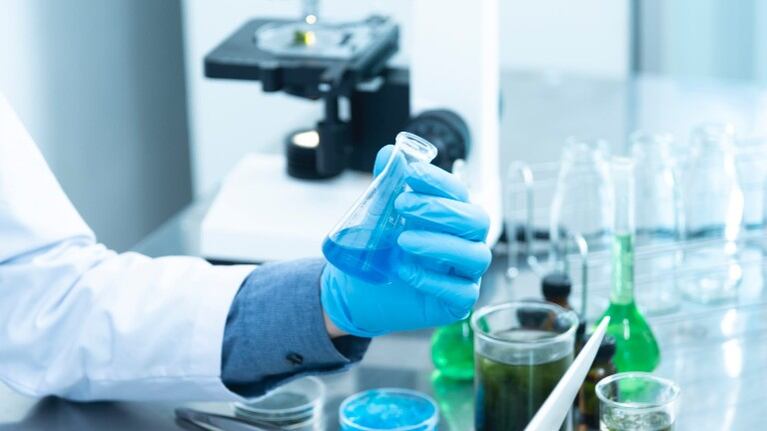  Jóvenes mexicanos crean artefacto para transformar CO2 en sales reutilizables. Foto: Pexels.