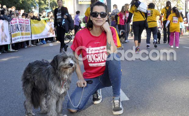Jowi Campobassi con su perro (Foto: Jennifer Rubio).