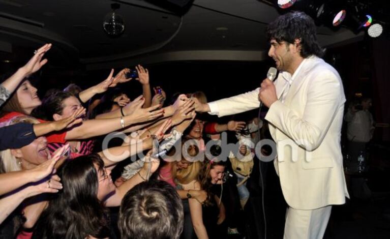 Juan Darthés enloqueció a sus fans (Foto: Jennifer Rubio). 
