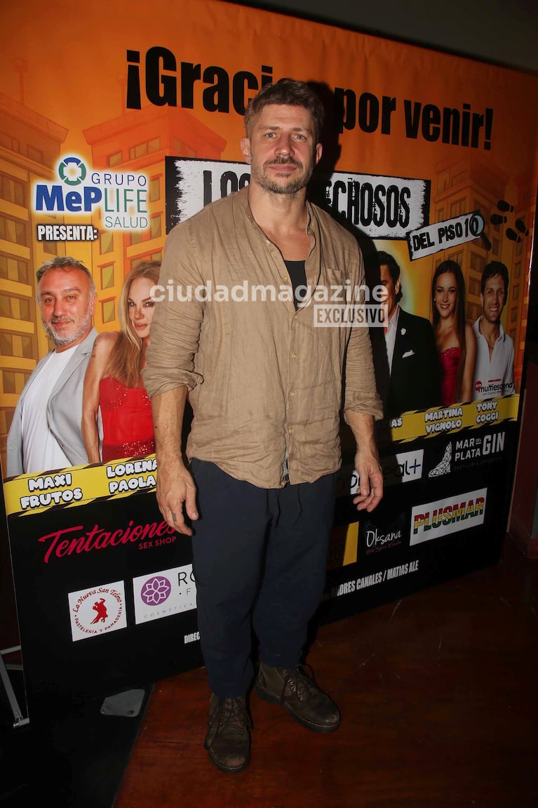 Juan Martino en el estreno de Los Sospechosos del Piso 10 (Foto: Movilpress).