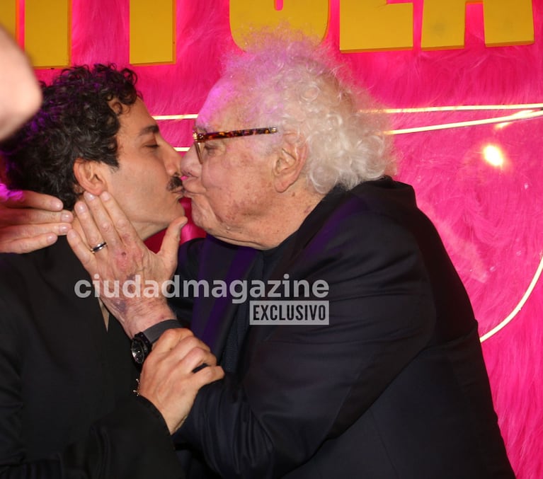 Juan Minujín y Guillermo Coppola en la presentación de la segunda temporada de la serie  (Foto: Movilpress).