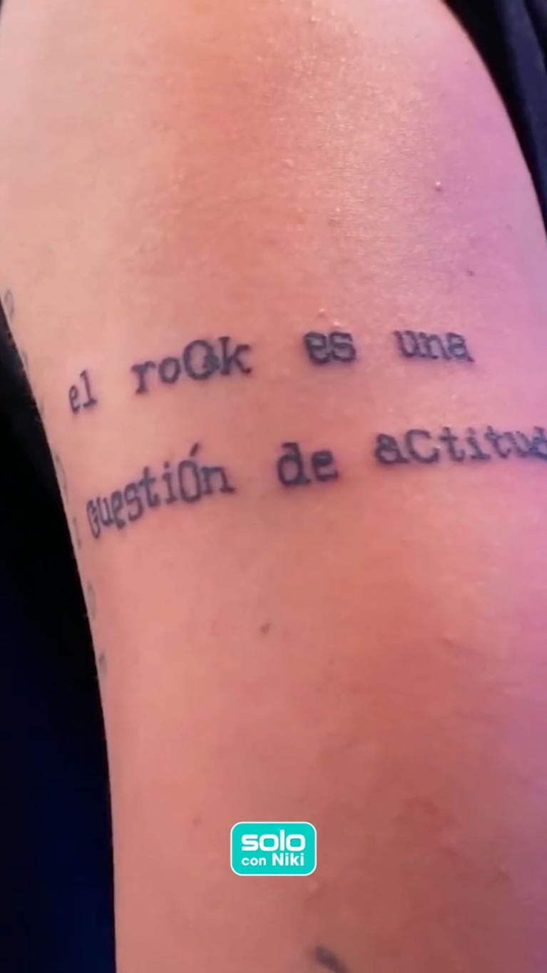 Juan Otero se tatuó una frase icónica de Nicole Neumann (captura de Solo con Niki)