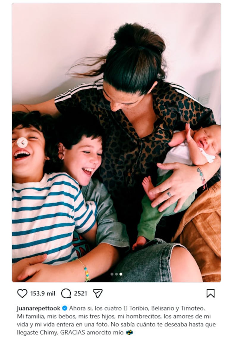 Juana Repetto con sus tres hijos (Foto de Instagram @juanarepettook )