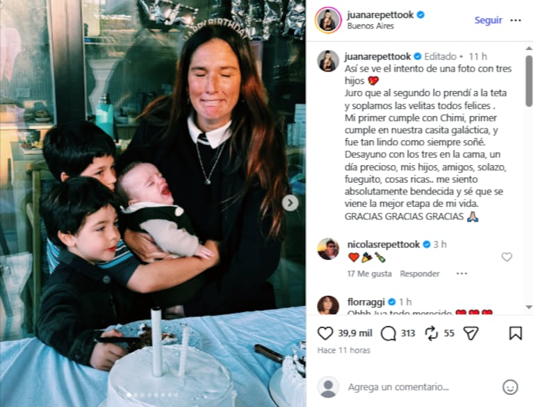 Juana Repetto junto a sus tres hijos en su cumpleaños