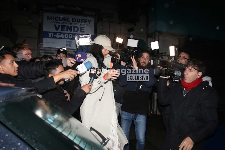 Juana Tinelli a la salida del teartro (Foto: Movilpress)