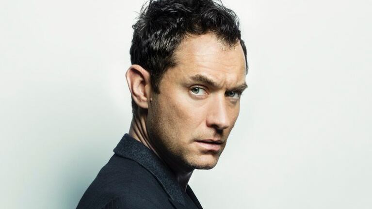 Jude Law sobre Dumbledore: “Quisimos construir nuestra propia versión”