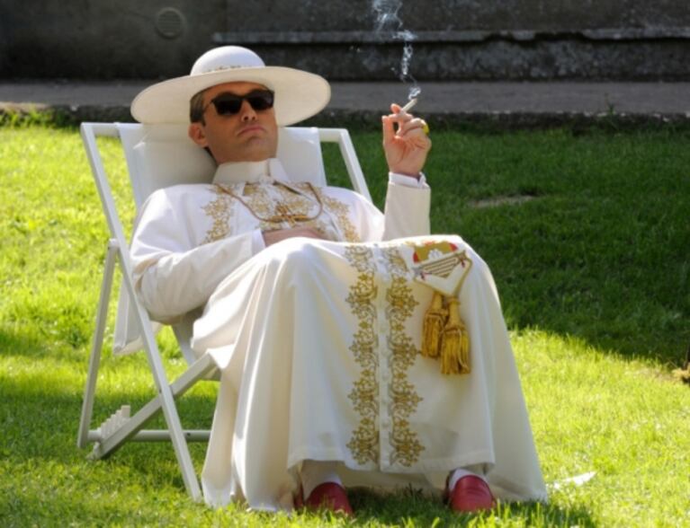 Jude Law y John Malkovich unirán fuerzas en la serie The New Pope de HBO