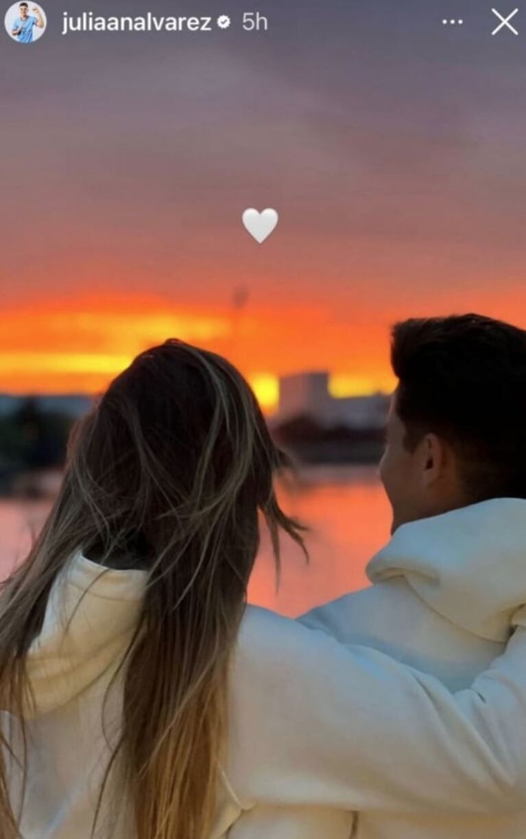 Julián Álvarez presentó a su novia tras los rumores de romance con Luciana Salazar