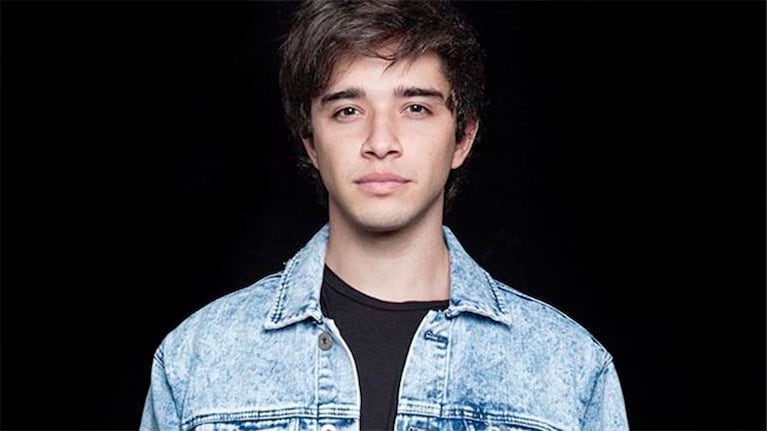 Julián Serrano renovó su look