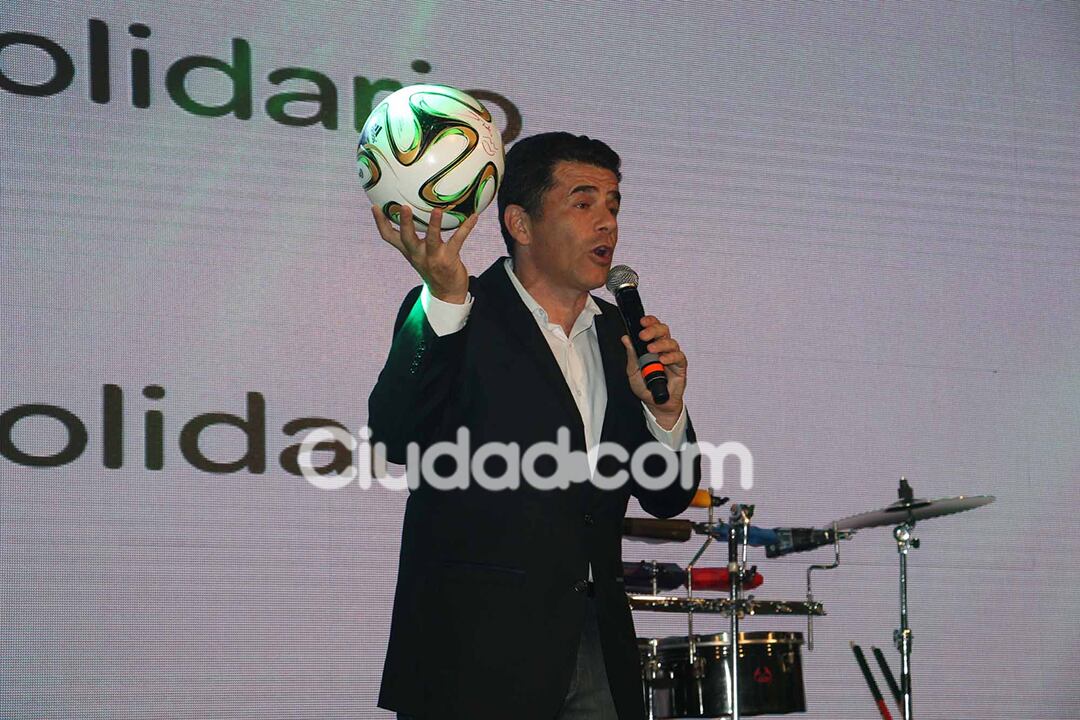 Julián Weich, conductor del evento solidario.  (Foto: Movilpress)
