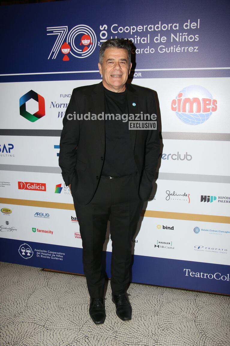 Julián Weich en la Gala Solidaria a beneficio del Hospital de Niños Ricardo Gutiérrez (Foto: Movilpress).