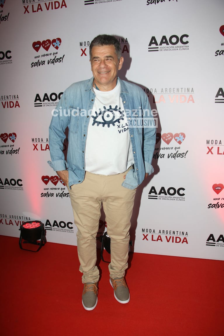 Julián Weich en la tercerda edición de Moda Argentina X la Vida (Foto: Movilpress).