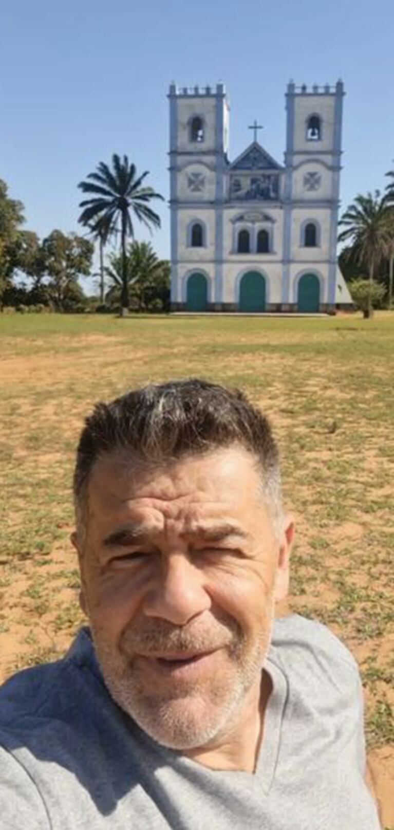 Julián Weich viajó a África y se reencontró con su hijo mozambiqueño: las conmovedoras imágenes