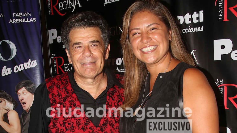 Julián Weich y su pareja, Jennifer (Foto: Movilpress).