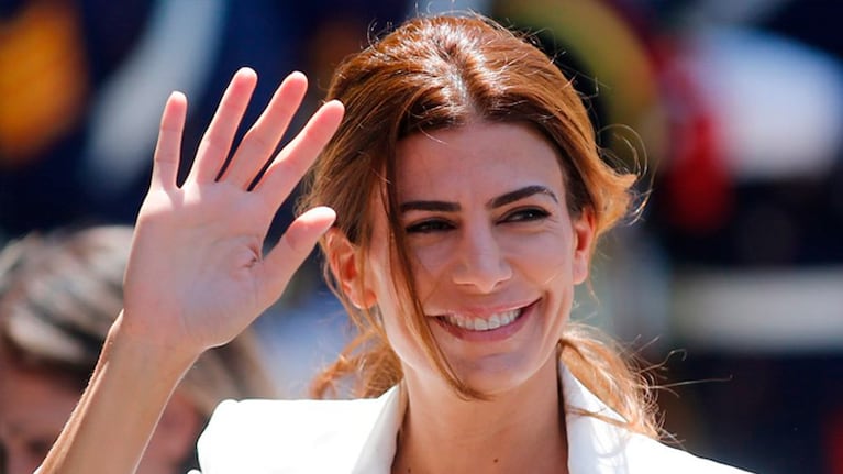 Juliana Awada marca tendencia con un look total white cómodo y sofisticado (Foto: redes sociales)