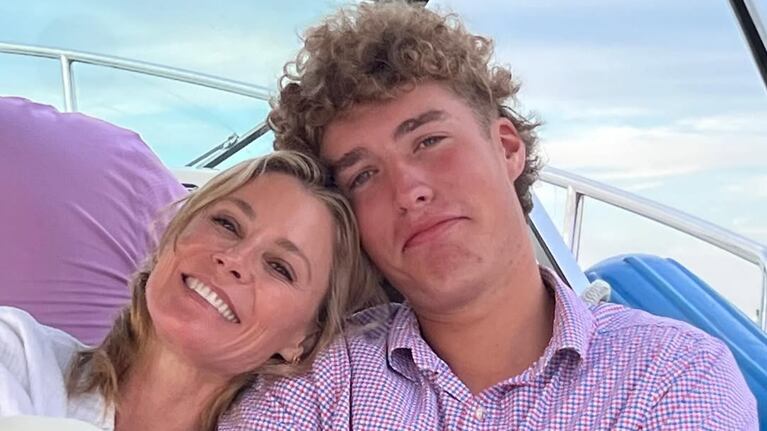 Julie Bowen en una imagen reciente junto a un sobrino. Foto: Instagram @itsjuliebowen.