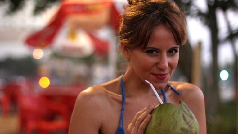 Julieta "Cayetina" Cajg desde Brasil (Foto: Revista Oh la la)