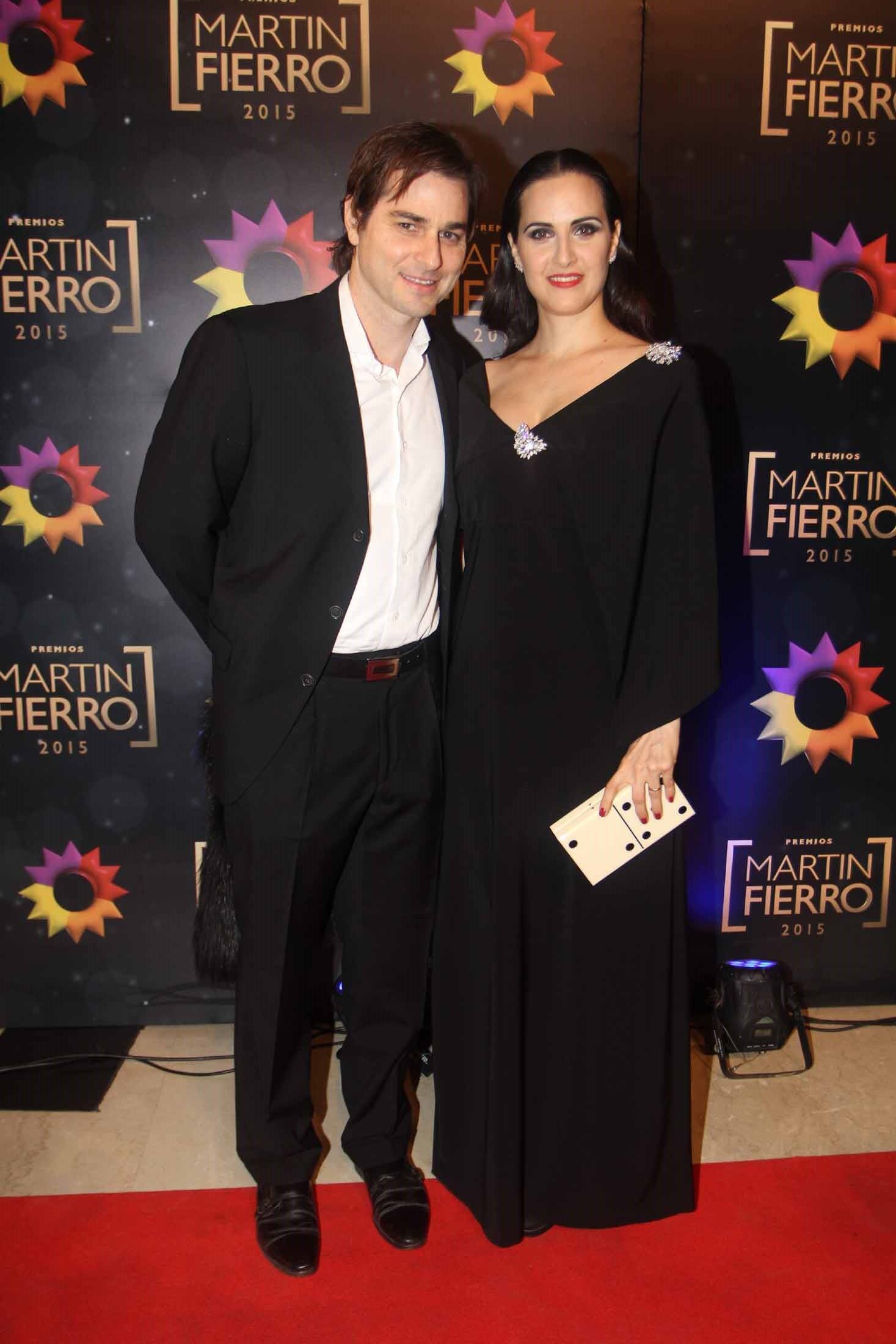 Julieta Díaz y su marido. (Foto: Movilpress- Ciudad.com). 