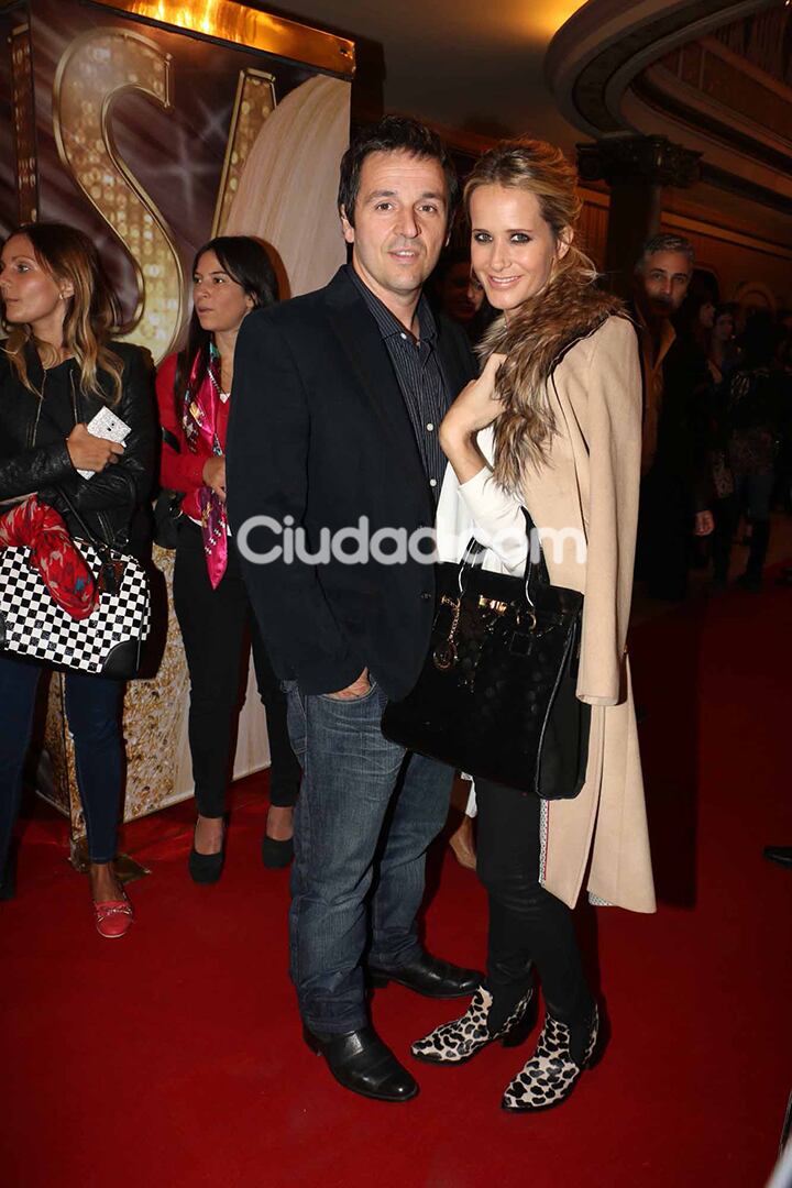 Julieta Prandi y Claudio Contardi estuvieron en el Lola Membrives.  (Foto: Movilpress)