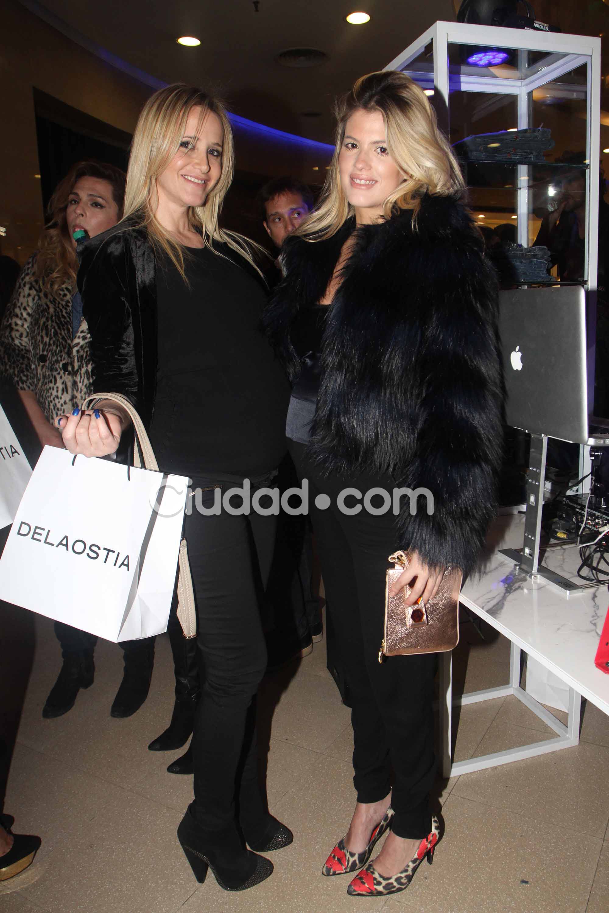 Julieta Prandi y Mery del Cerro. Foto: Movilpress-Ciudad.com.