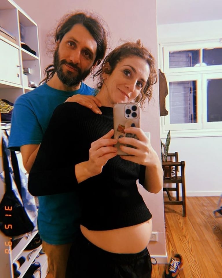 Julieta Zylberberg anunció que está embarazada con fotos súper tiernas: "Nunca mejor dicho, poné los fideos"