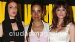 Julieta Zylberberg, Juana Viale y Mónica Antonópulos en el estreno de la serie de Yiya Murano (Fotos: Movilpress).