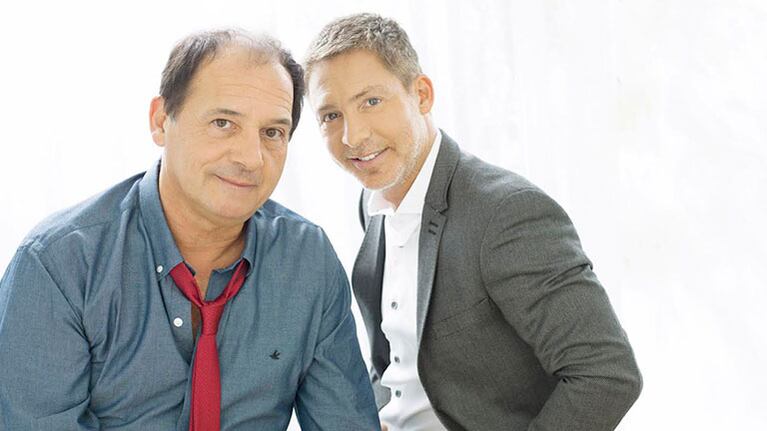 Julio Chávez y Adrián Suar, juntos en el escenario.
