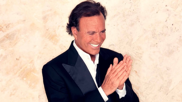 Julio Iglesias tiene un récord mundial por sus discos... ¿o por sus mujeres?