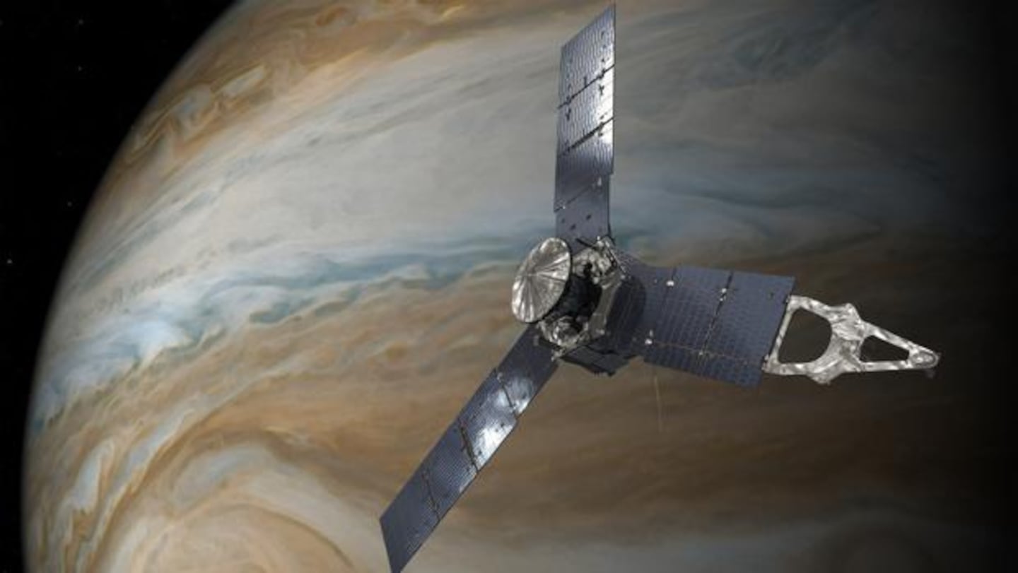Juno detectó más de 14 ciclones en Júpiter
