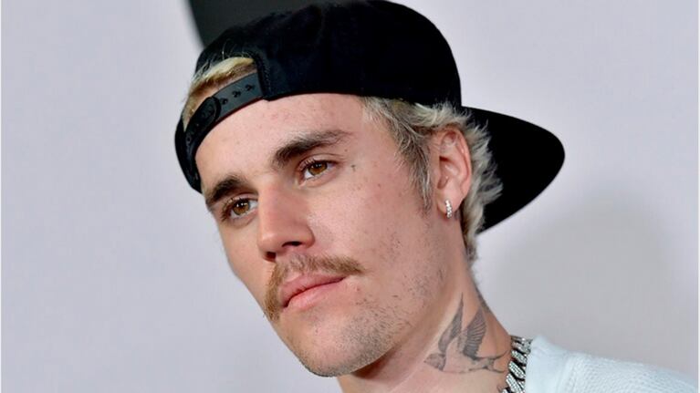 Justin Bieber cancela todos sus conciertos hasta enero y crece el misterio acerca de su salud