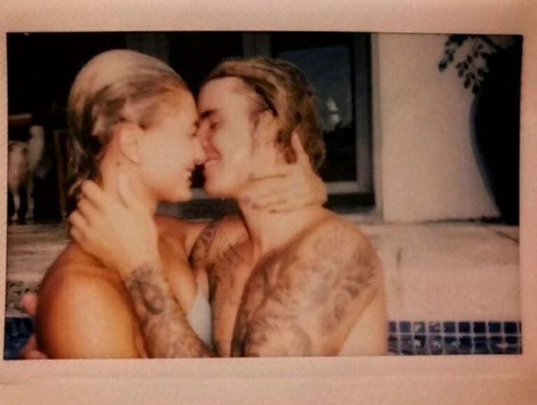 Justin Bieber incendió Instagram con una foto súper hot con Hailey Baldwin, luego de anunciar su compromiso