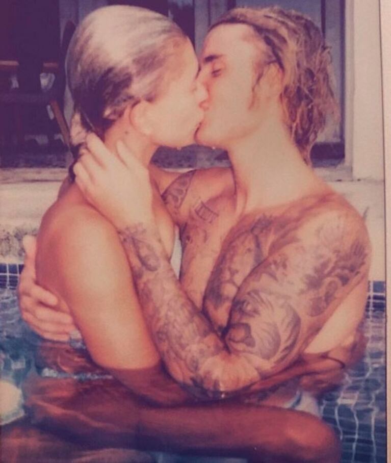 Justin Bieber incendió Instagram con una foto súper hot con Hailey Baldwin, luego de anunciar su compromiso