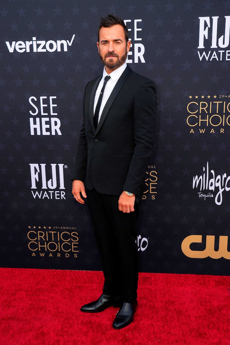 Justin Theroux en la alfombra roja de los Critics choice Awards 2024 (Fotos: Reter - AP- EFE - AFP)