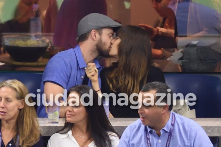 Justin Timberlake y Jessica Biel, apasionado show de besos en la platea del US Open
