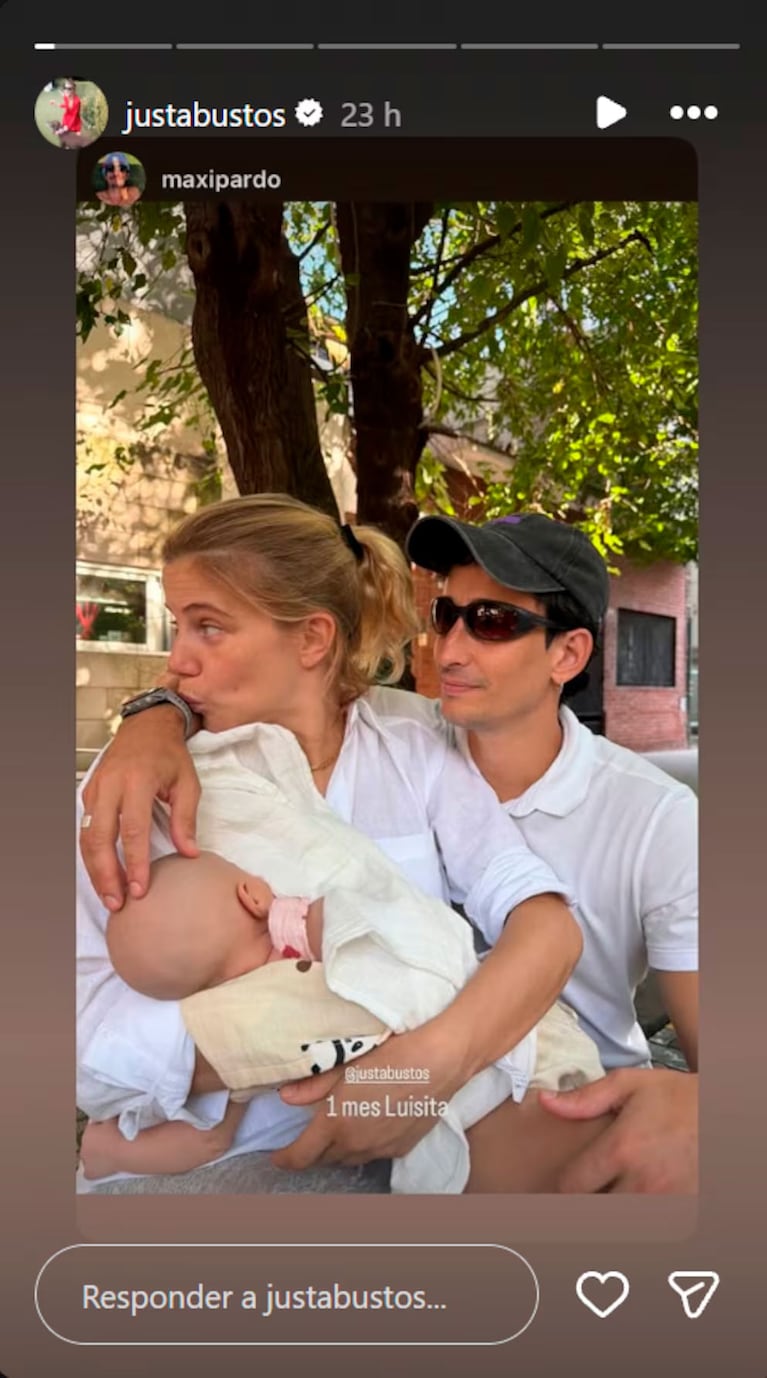Justina Bustos presentó a su hija (Foto de Instagram @justabustos)