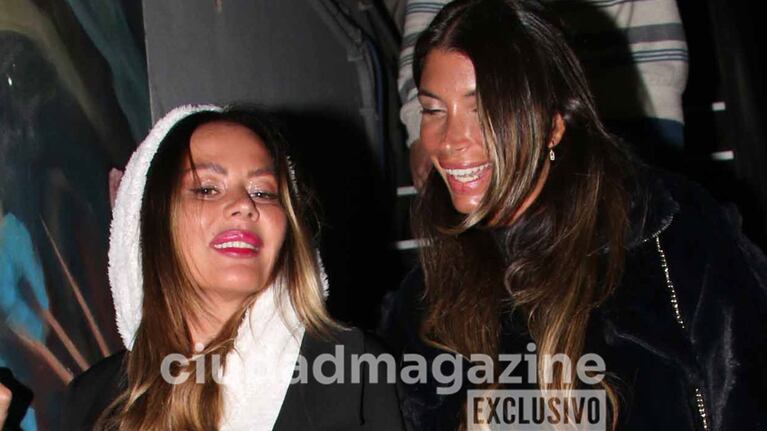 Karina Jelinek y Flor Parise en el cumpleaños de Fabián Esperón (Foto: Movilpress).