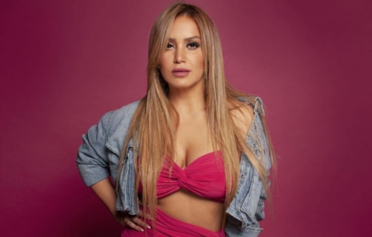 Karina La Princesita se confiesa: el amor sin rótulos, cómo la afectaron los 15 de su hija y las canciones que no volvería a cantar 