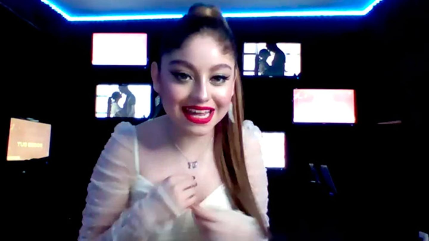 Karol Sevilla se confesó tras lanzar Tus Besos: Si el chico que me gusta se duerme no espero y doy el paso