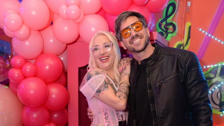 Katia “La Tana” Fenocchio celebró sus 34 con una fiesta Barbie gamer en Palermo. Crédito: Instagram/@ph_manupulvermann