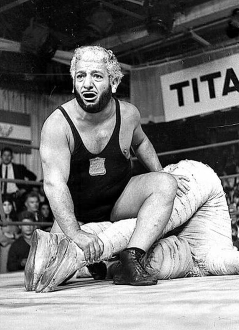 Kennedy, además de ser modelo, sigue los pasos de su abuelo en la lucha libre.