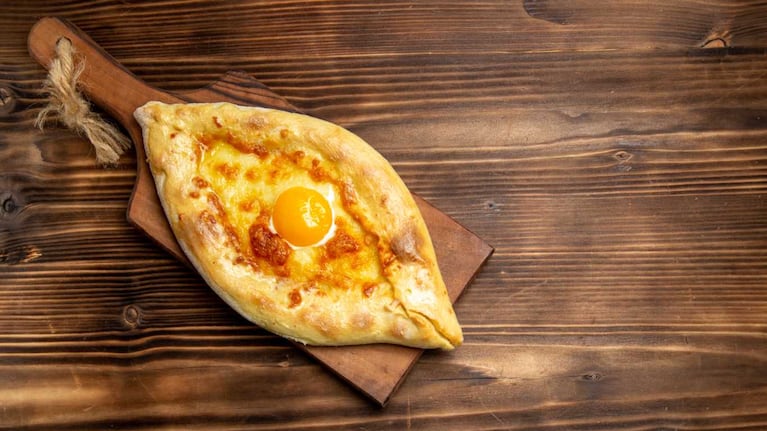 Khachapuri, una comida imperdible de Europa del Este. Foto: Freepik