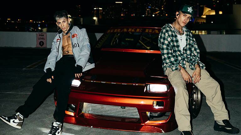 Khea presenta el tema FVCKBOI junto a Lenny Tavarez.
