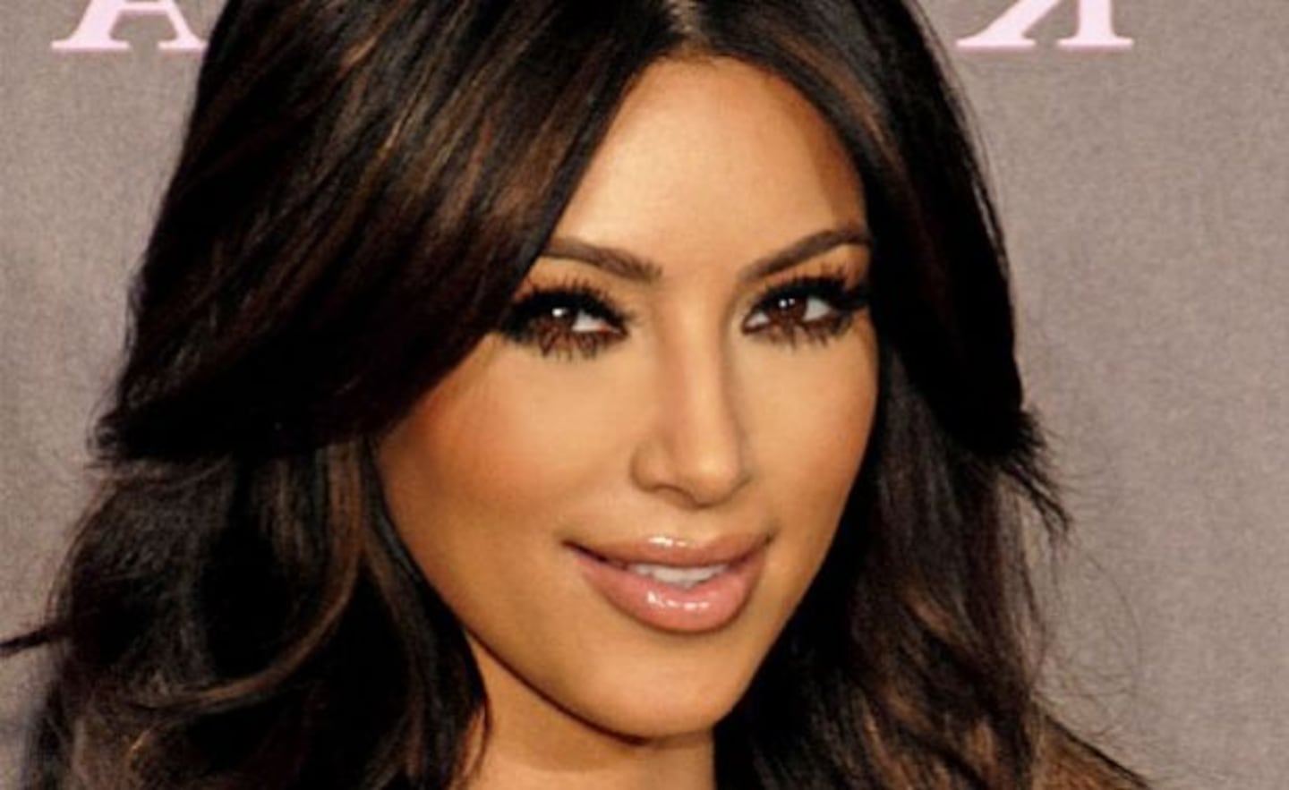Kim Kardashian confesó que se miró su parte íntima tras parir. (Foto: Web)