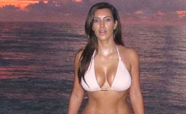 Kim Kardashian, el verdadero cuerpo sin photoshop. (Foto: Splash News)