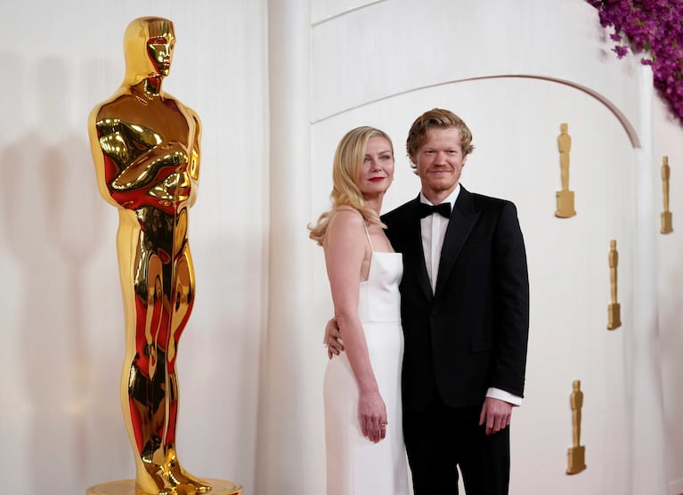 Kirsten Dunst y Jesse Plemons (Fotos: AP, EFE, Reuters)