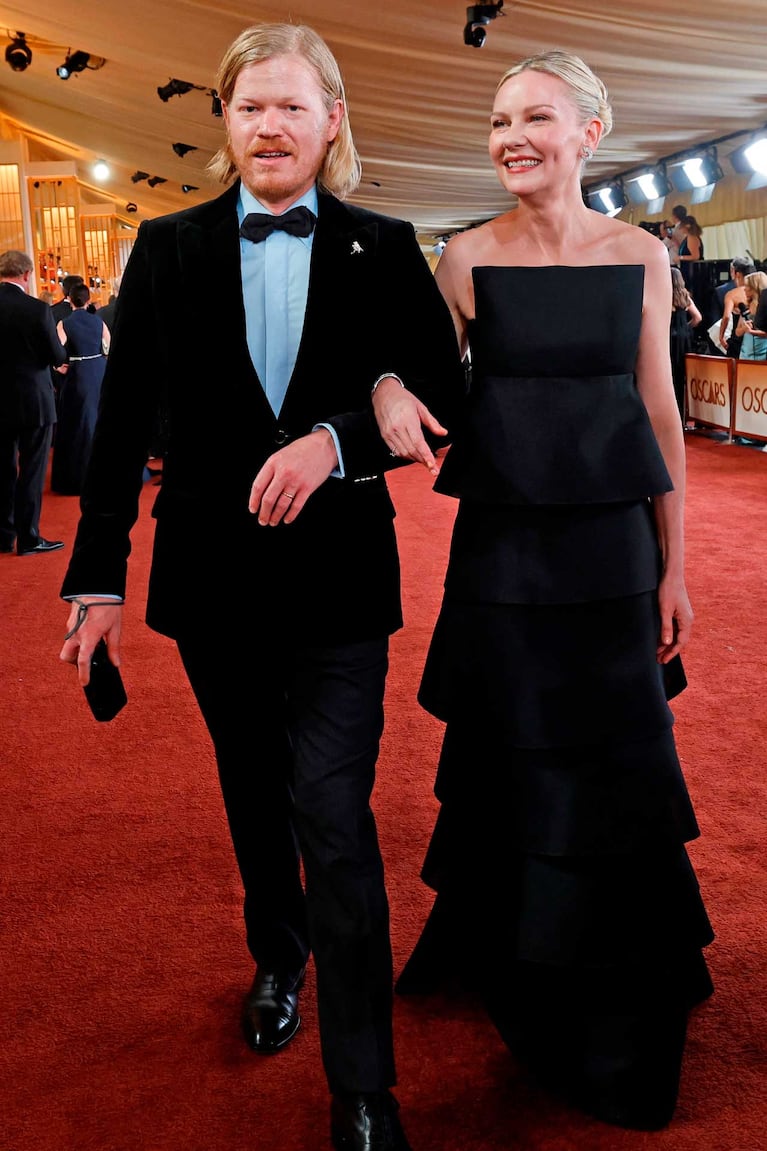 Kirsten Dunst y Jesse Plemons (REUTERS-Carlos-Barria)