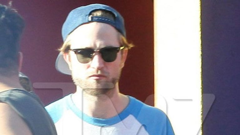 Kirsten Stewart y Robert Pattinson, juntos nuevamente (Foto: TMZ.com).