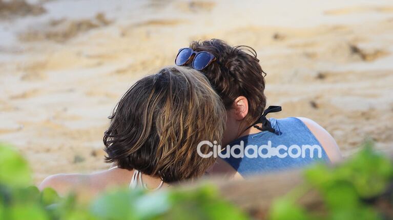 Kristen Stewart, muy cerca de su exasistente Alicia Cargile (Foto: Grosby)