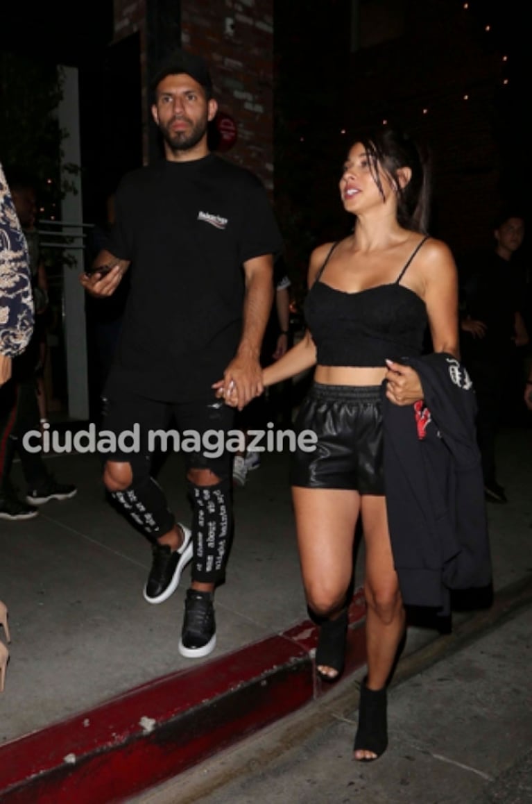  Kun Agüero, de la mano de una bella morocha en Los Ángeles